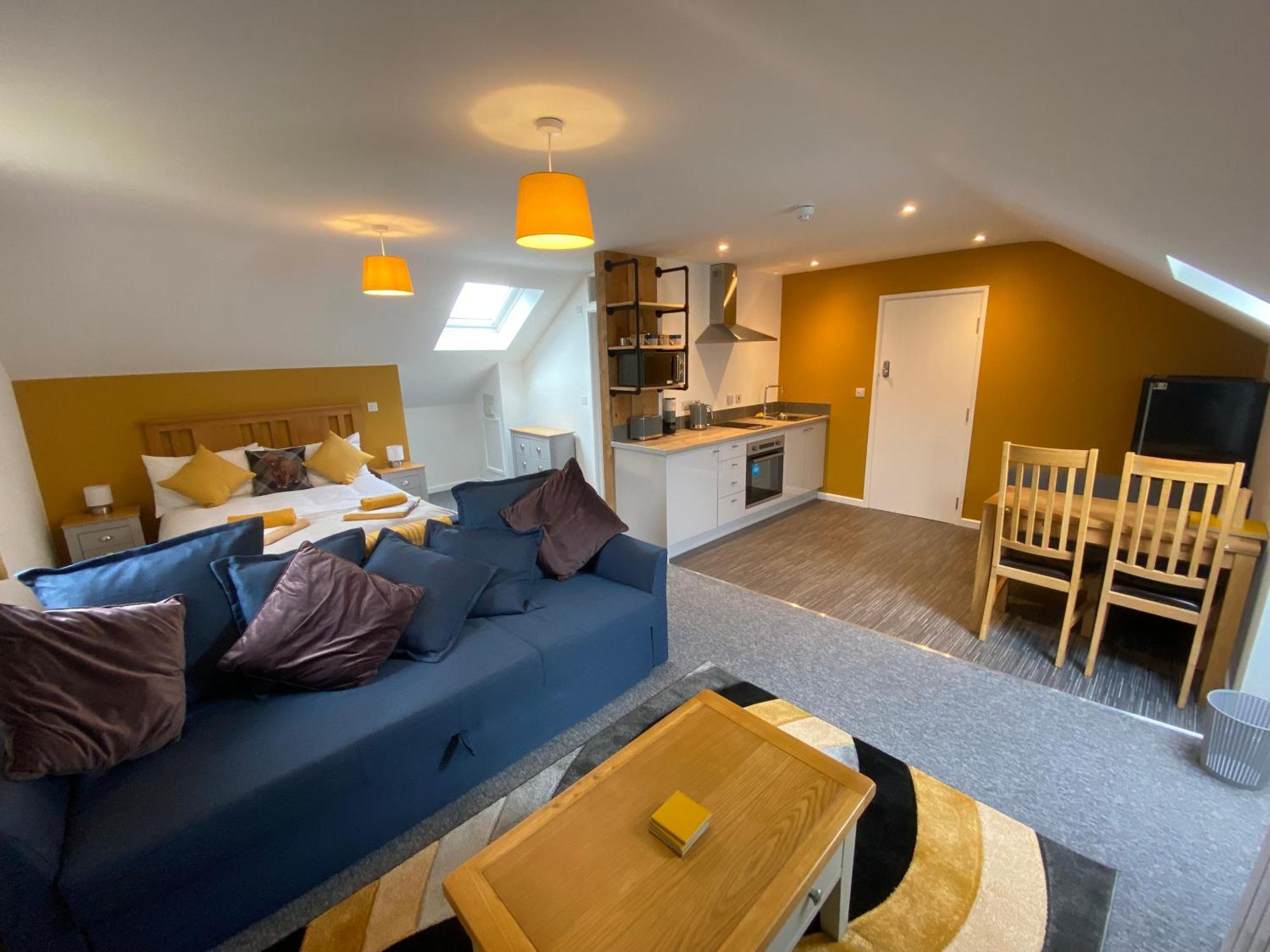 Modern Studio Apartment Set Beneath The Black Mountains A Stones Throw From The Offas Dyke Path Clodock Exterior foto
